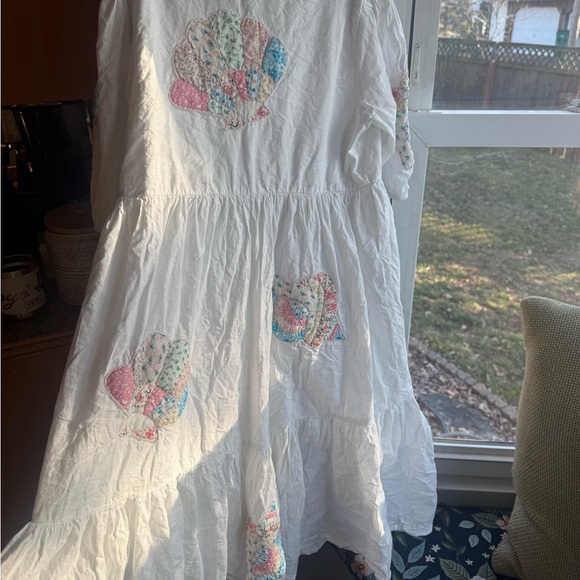 Kids Cream Dress with patchwork shell Patterns - Picture 4 of 4